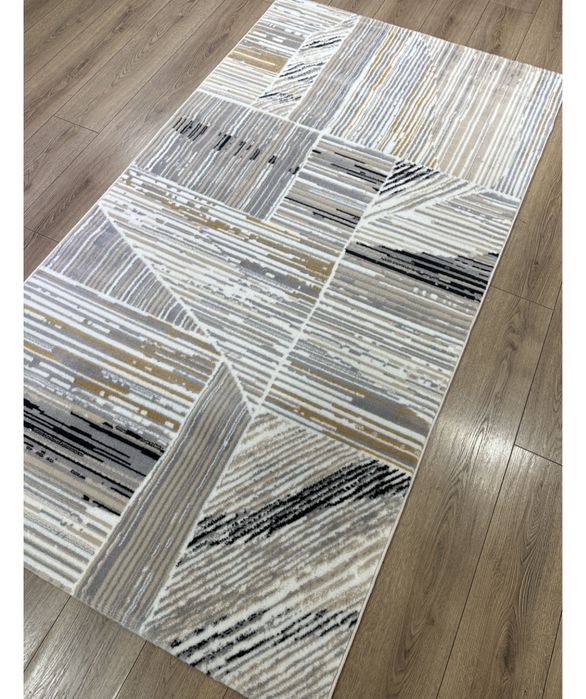 Продам ковер ,состояние отличное