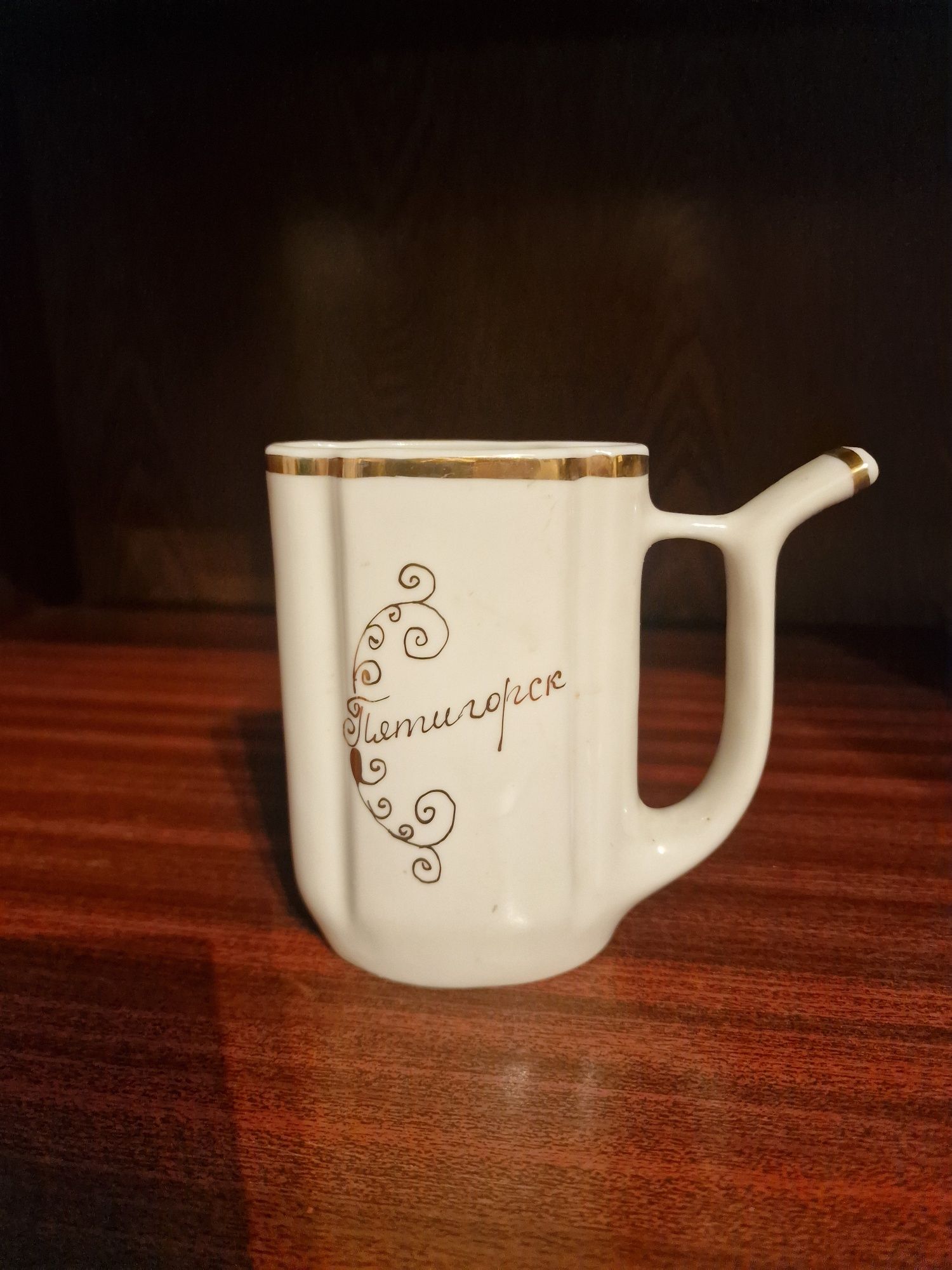 Продам молочник и солянки. Стояли в шкафу, как декор, не пользовались