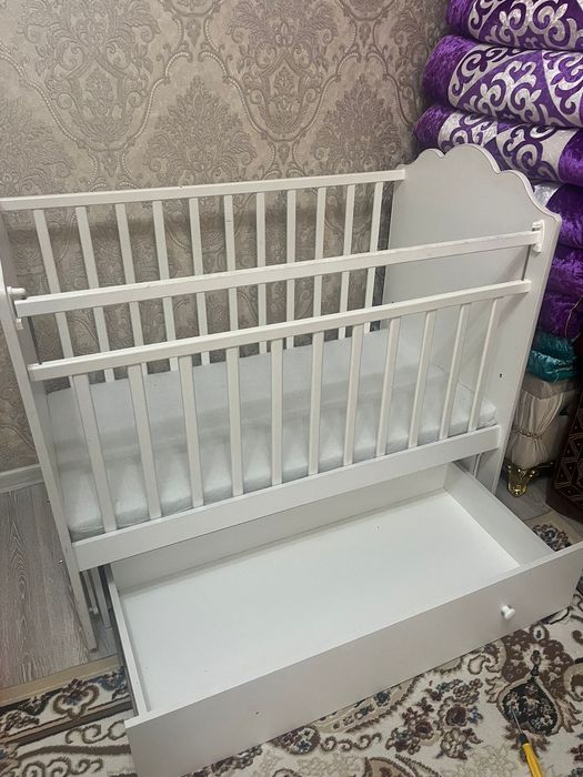Детская кровать в хорошем состоянии