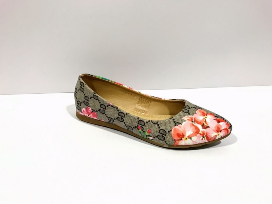 Дамски пантофки с цветя