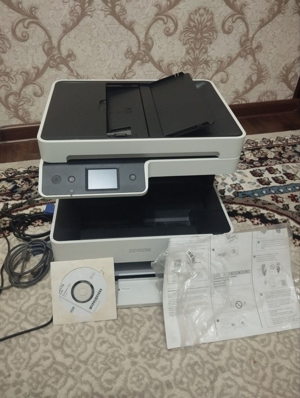 Printer va proektorlar sotiladi.
