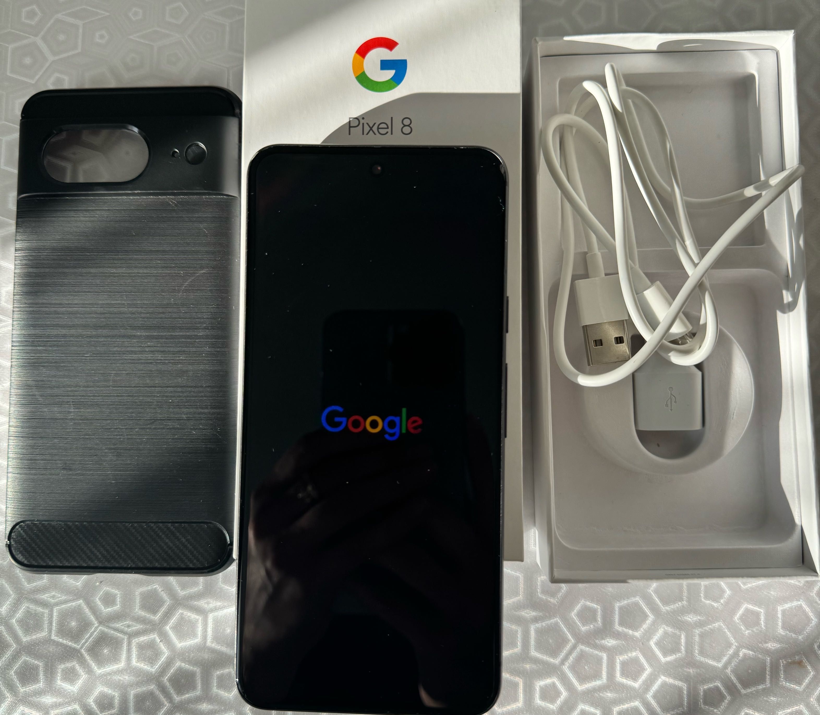 Смартфон Google Pixel 8, 5G, 128 GB, в идеальном состоянии.