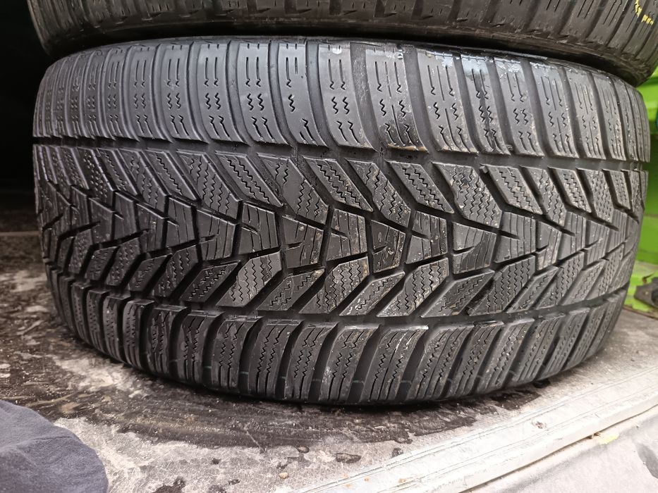 Anvelope MS iarna 245 35 20 hankook 2022 6.9mm