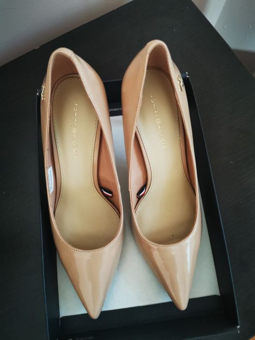 Pantofi Tommy Hilfilger nude mărimea 38