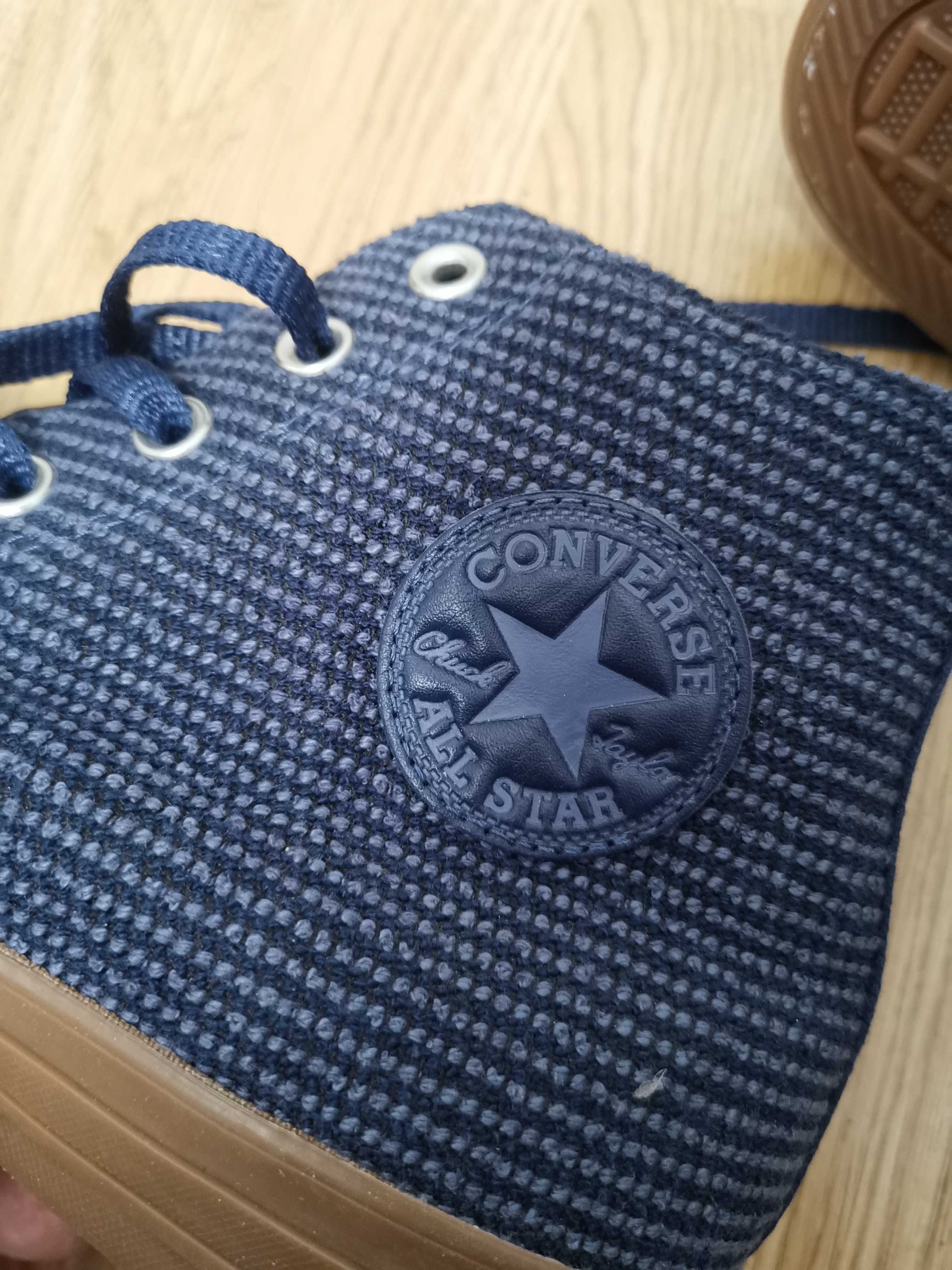 Чисто Нови! Оригинални кецове Converse EU 42,5 - супер леки