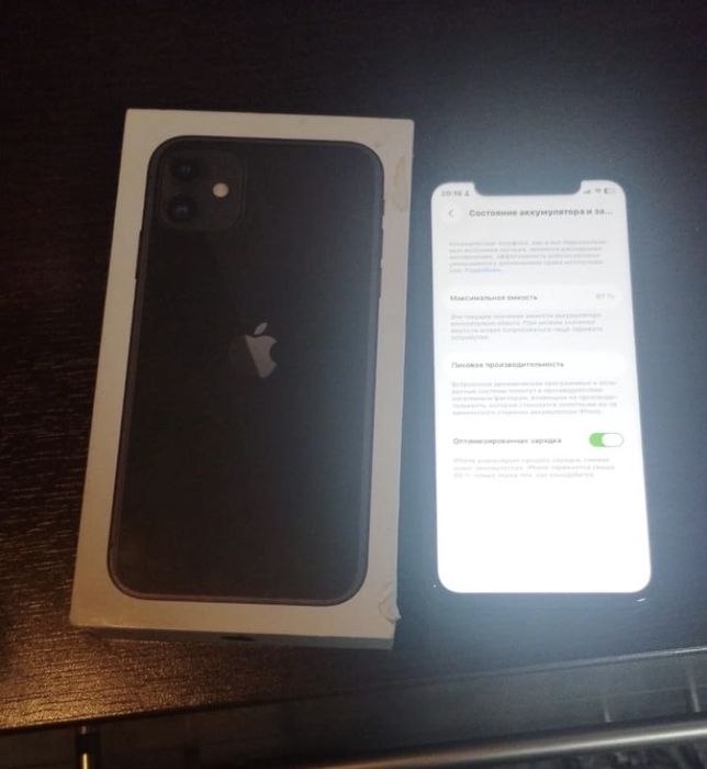 Продам айфон11 черный 128гб емкость 87