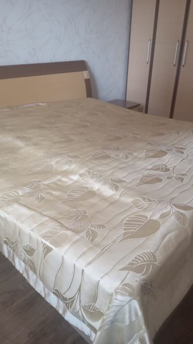 Продам спальный гарнитур