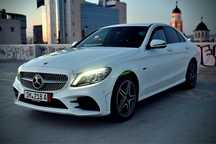Mercedes-Benz C300e 4MATIC Plug-in Hybrid AMG Line 0 Daune 320cp 2021