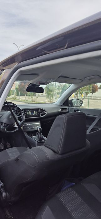 Vând peugeot 308 2015