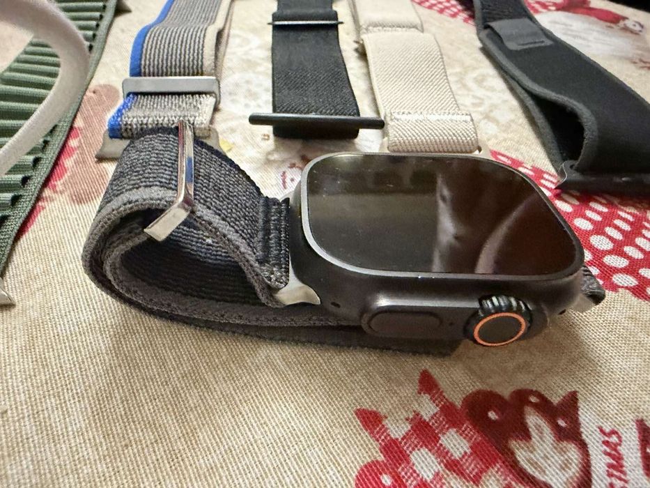 Apple watch ultra с каишки може и бартер за Airpods Max