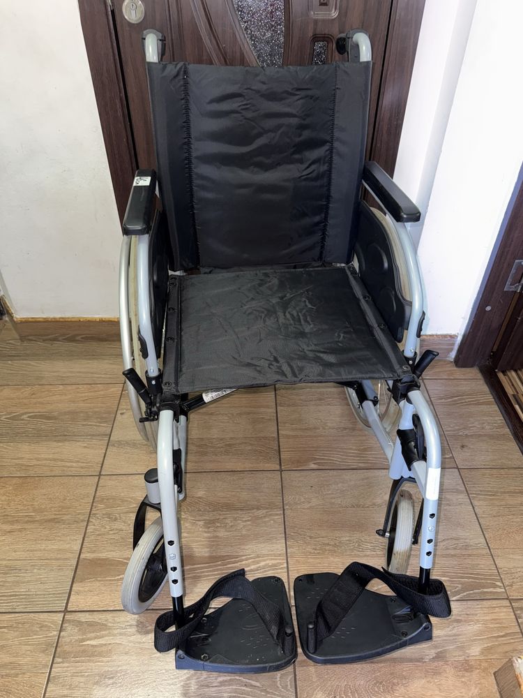 Scaun transport pacienti batrani handicap dizabilitati (ca nou)