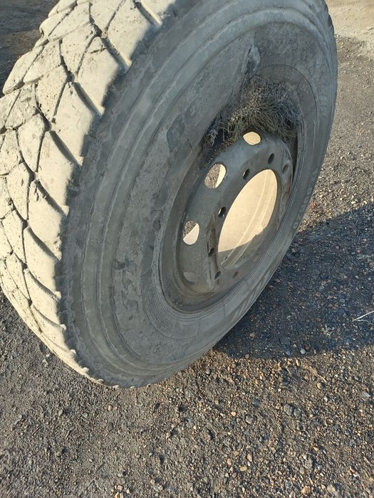 Продам колесо 12.00r20