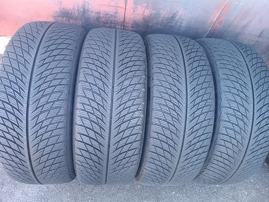 235/55/18 Michelin