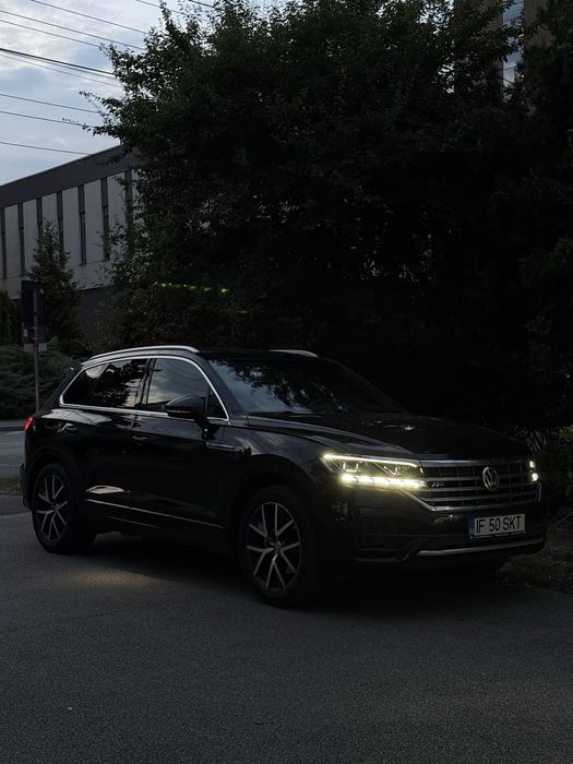 Volkswagen Touareg R Line 3.0 TDI 286 cp