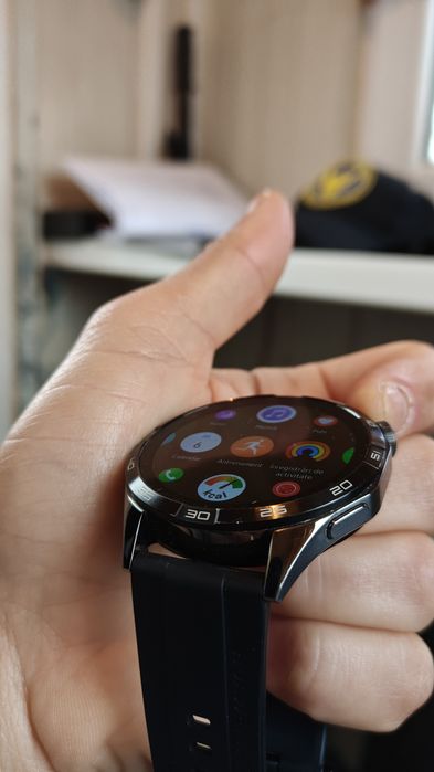 Huawei GT 4 negru in stare foarte buna.