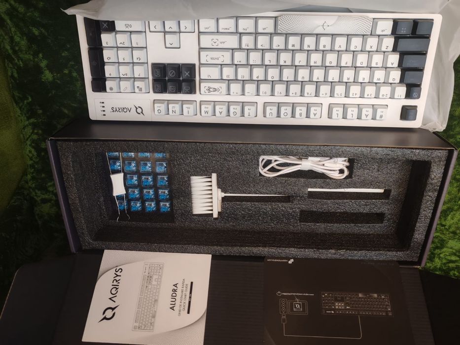 Tastatura gaming AQIRYS aludra