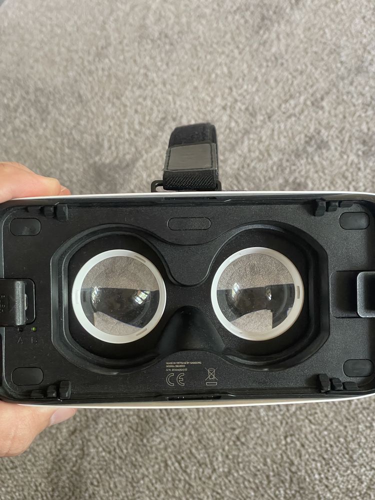 Samsung Gear VR by Oculus