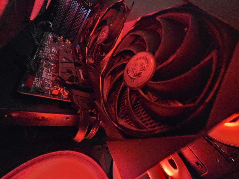 Видео карта RTX 3070 MSI Suprim X