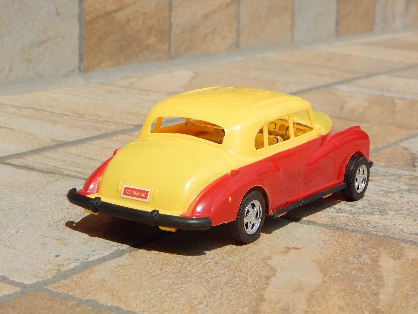 Jucarie Mercedes-Benz 300 1951 scara 1:24 uzat din plastic