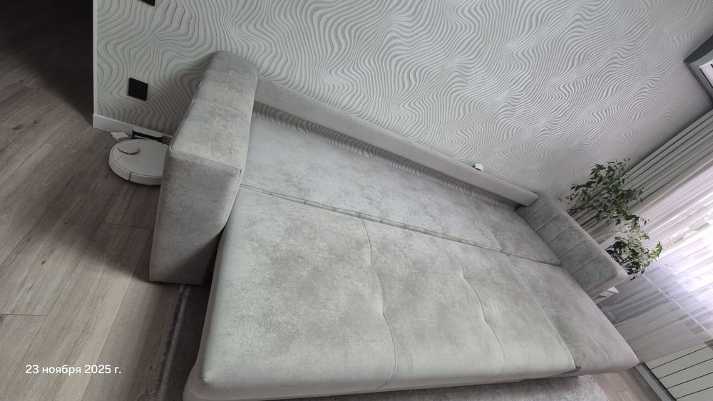 Продам Диван б/у