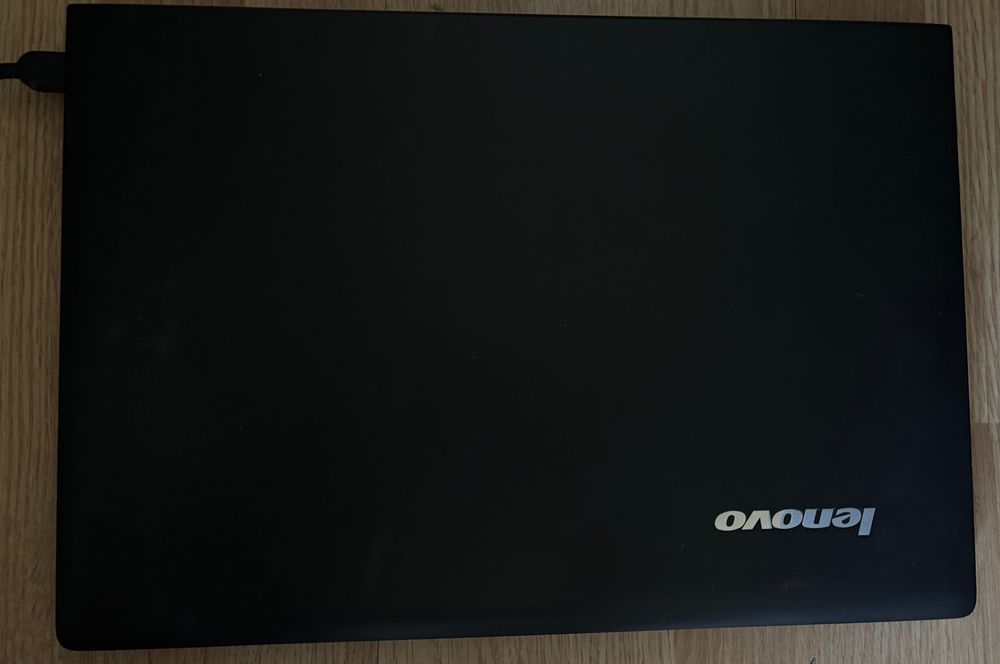 Laptop Lenovo G50-30, 15.6”, funcțional dar lent – baterie defectă