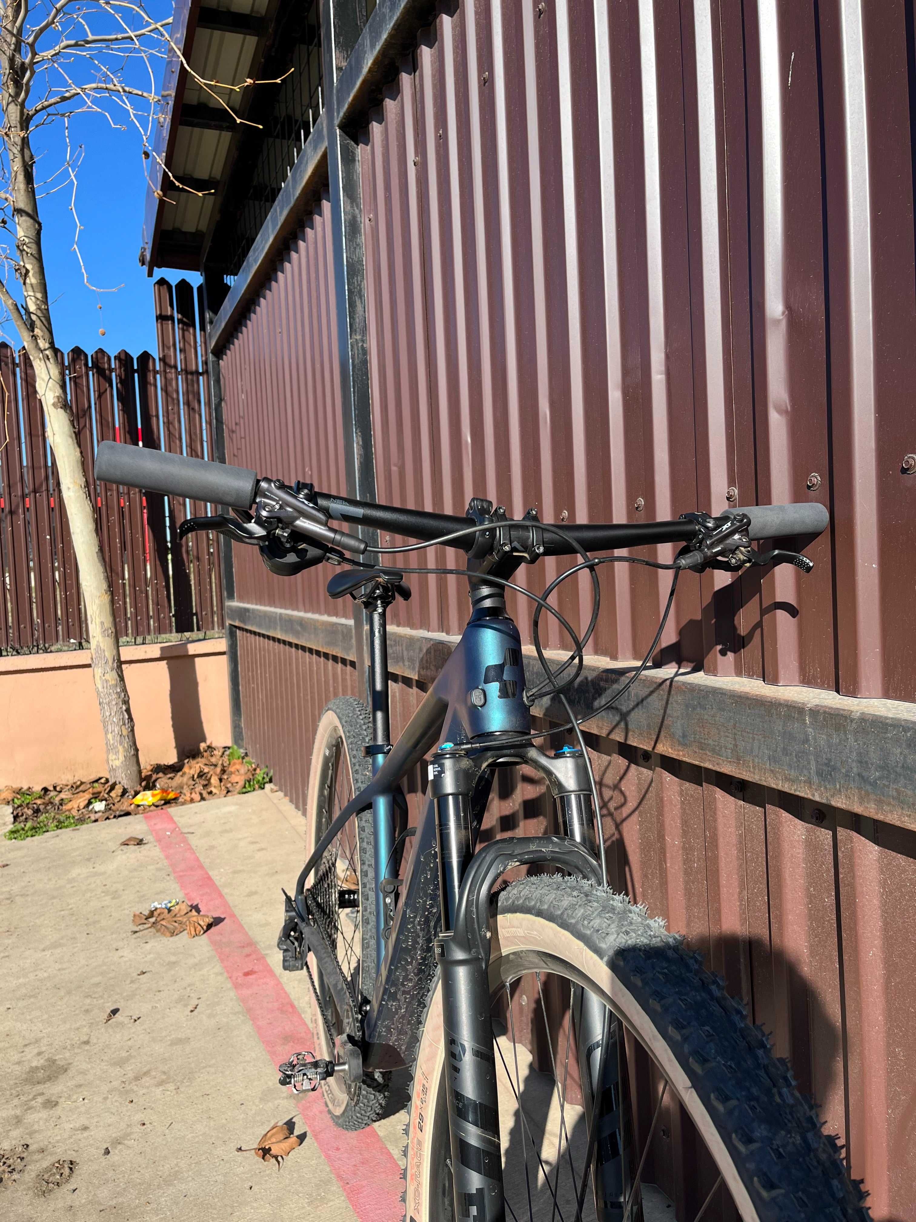Bicicleta MTB Cube Reaction C:62 Race BLUEHAZE BLACK (M 17")