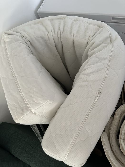 Pat din lemn masiv cu saltea din burete cu husa detasabila