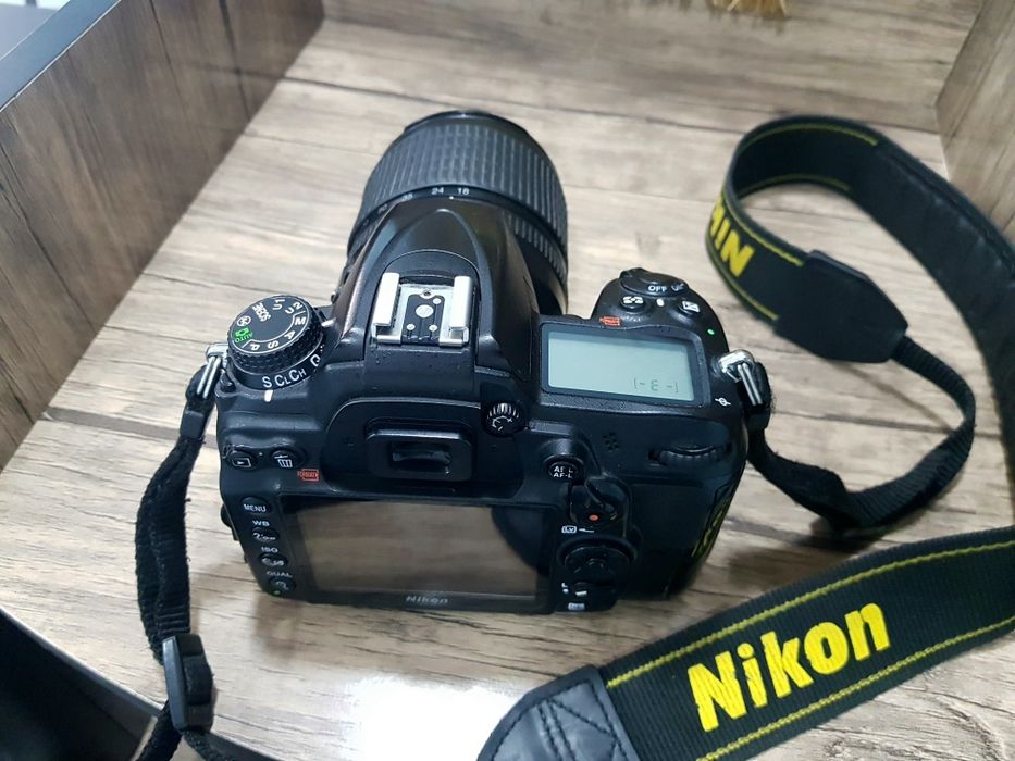 Nikon D7000 сотилади холати яхши