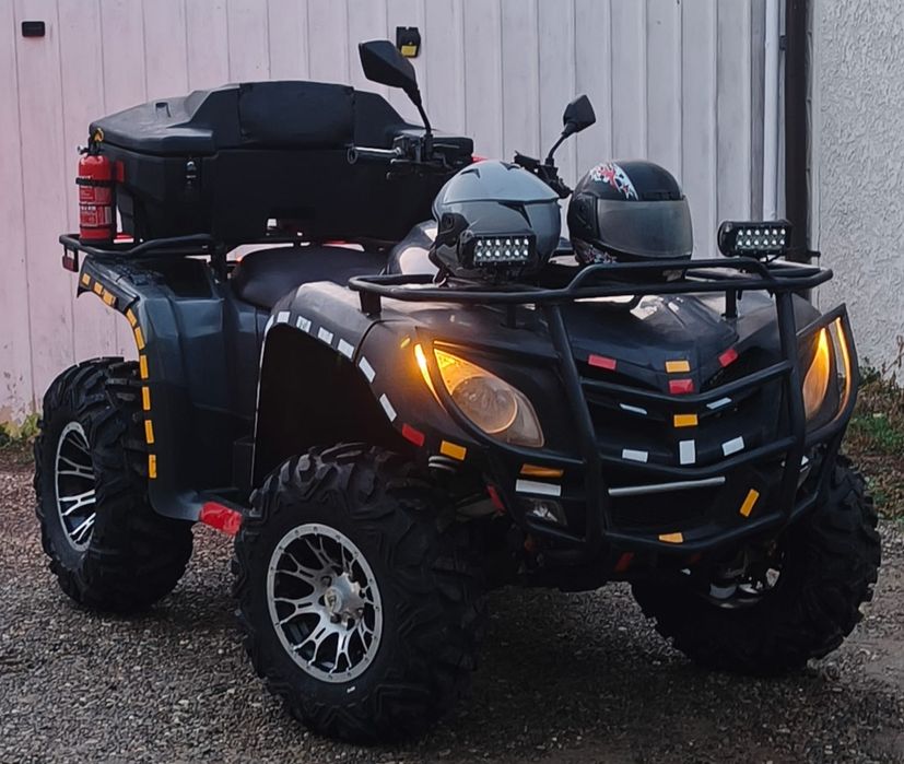 ATV 4x4  înmatriculat Ro cu 2 locuri motor 700cm3