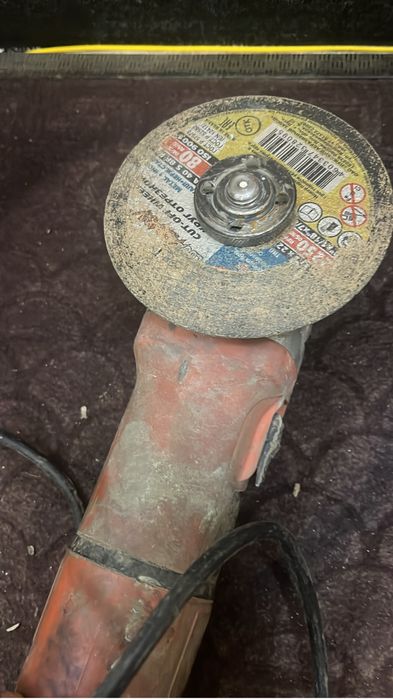 Продам болгарку срочно