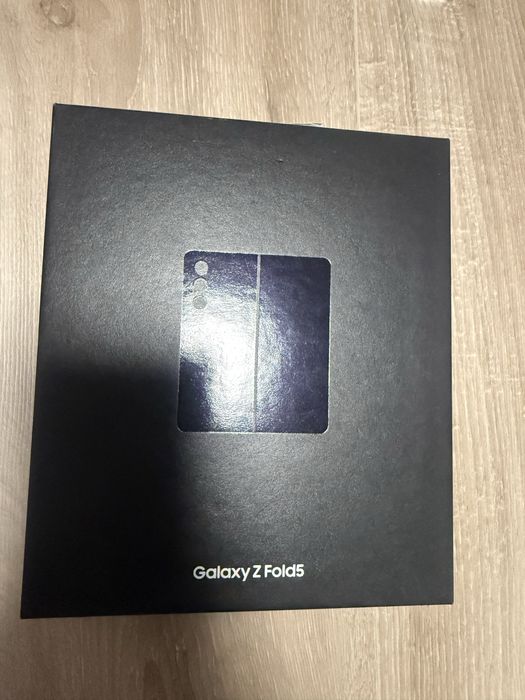Нов! Samsung Galaxy Z Fold5, 12GB RAM, 256GB, 5G,