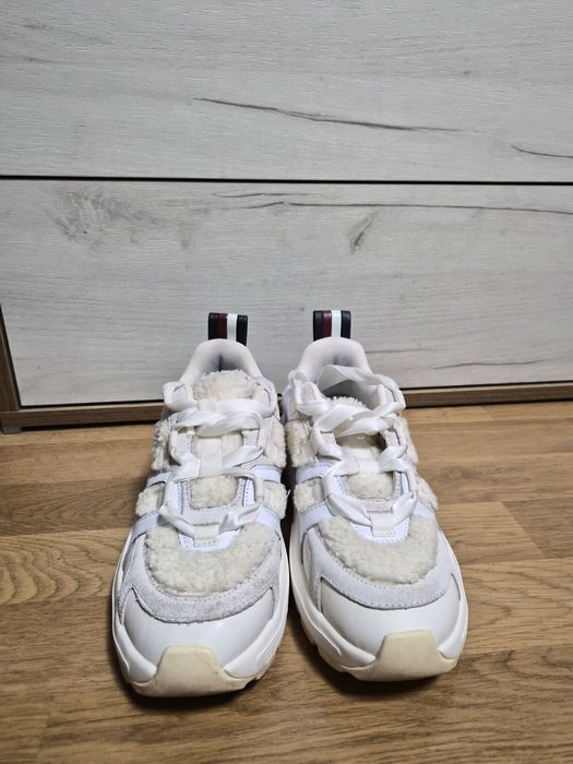 Дамски сникърси на различни марки