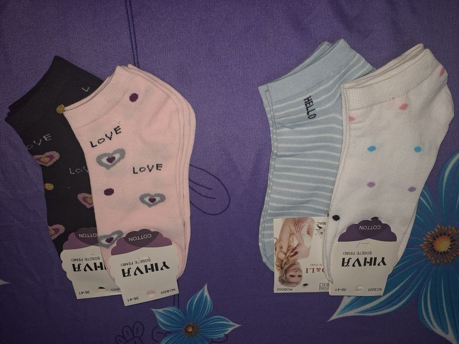 Ciorapi de dama scurti