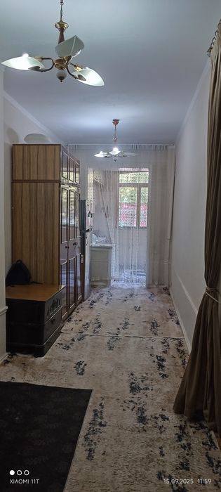 Срочно Продается юнусабад 18 кварта 5 комнатная л 77 серия