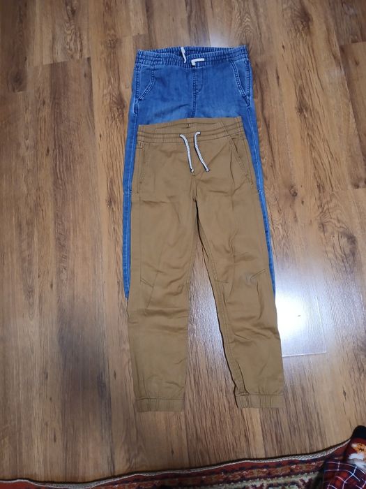 Джинсы унисекс , двух расцветок