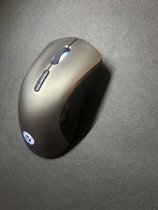 Геймърска мишка Lenovo Legion M600