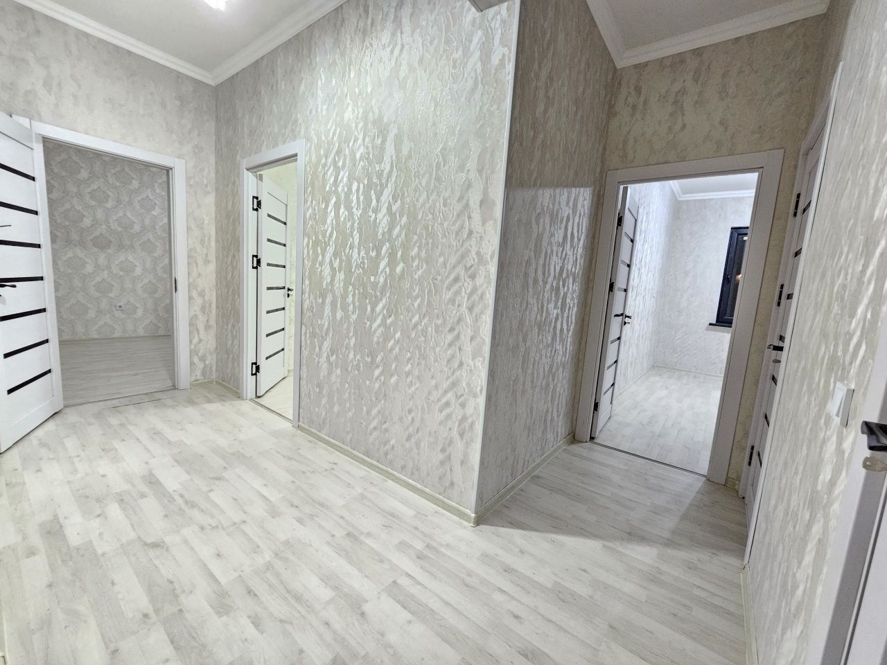 Янги Дархон 2/2/16 балкон 1,2×3 60 м² Метро 1 км Ипотекага хам сотилад