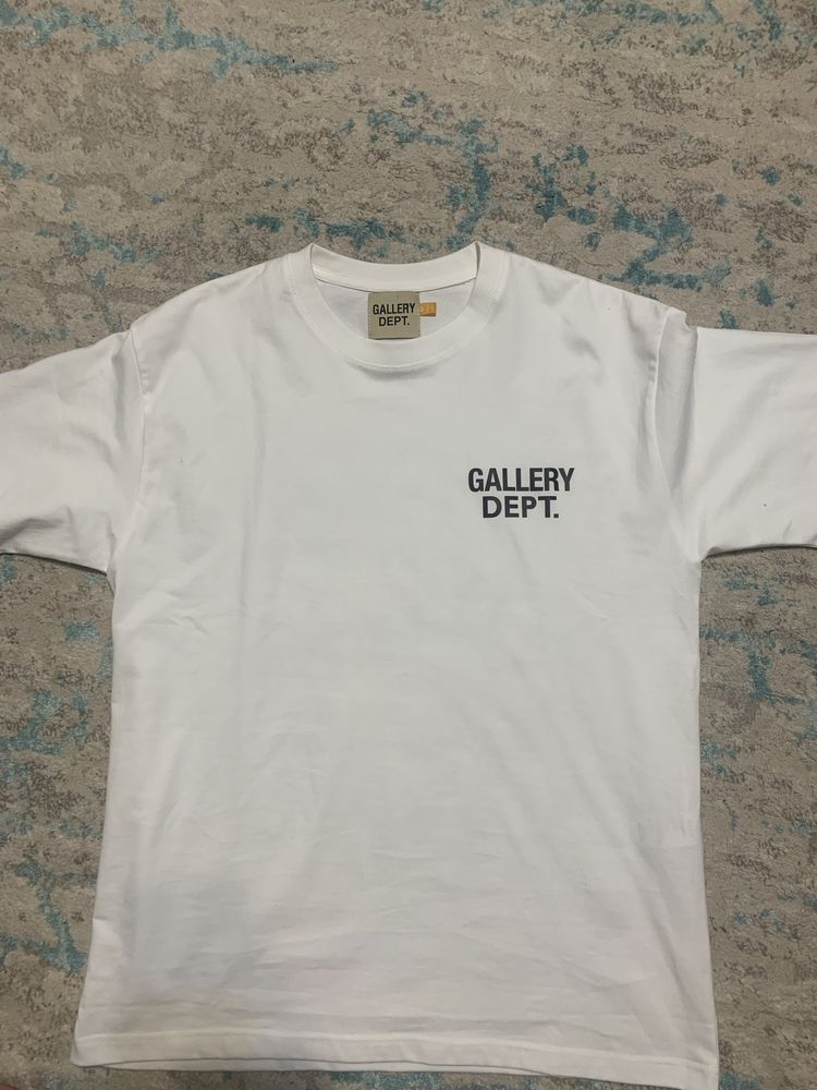 Tricou gallery dept