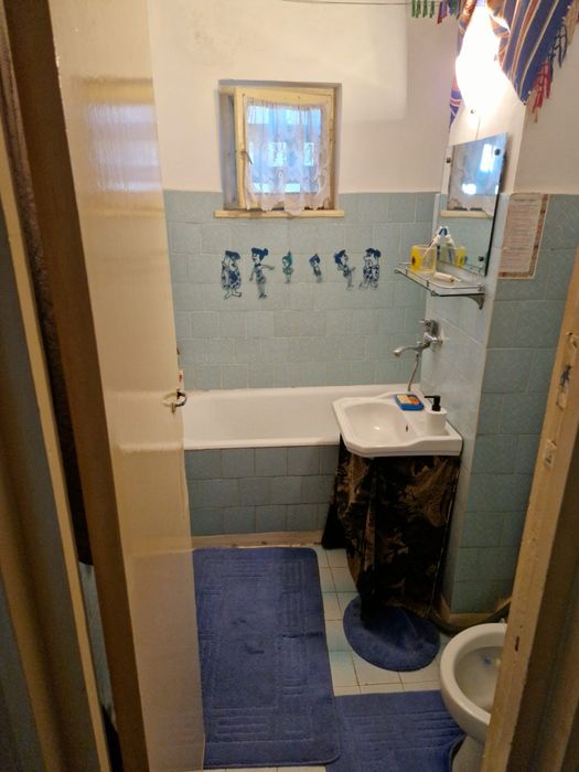 Apartament (2 camere) de vanzare!