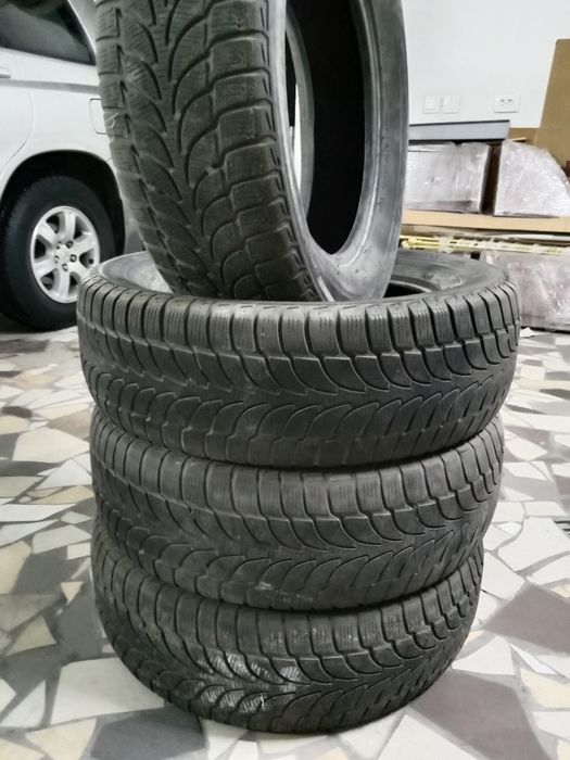 Комплект зимней резины 215/65/16