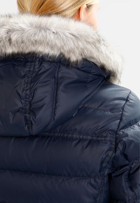 Tommy Hilfiger зимно яке