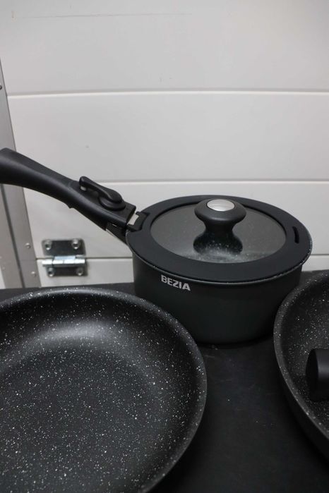 Комплект индукционни съдове за готвене BEZIA 10 части, незал. покритие