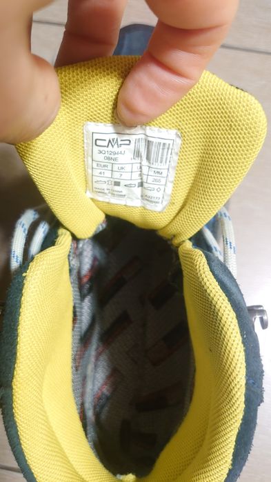 Vând bocanci CMP mărimea 41