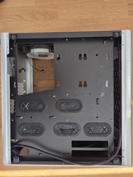 Vand carcasă PC Raijintek Thetis