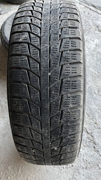 Зимние шины продается