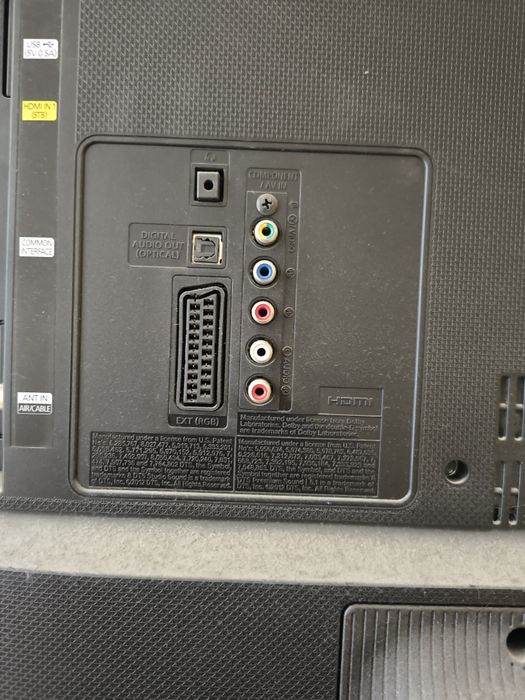 Samsung LT32E310 – Професионален 2-в-1 телевизор + монитор 32