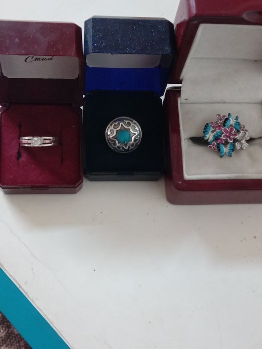 Серебро. Дёшево. За все 10000.