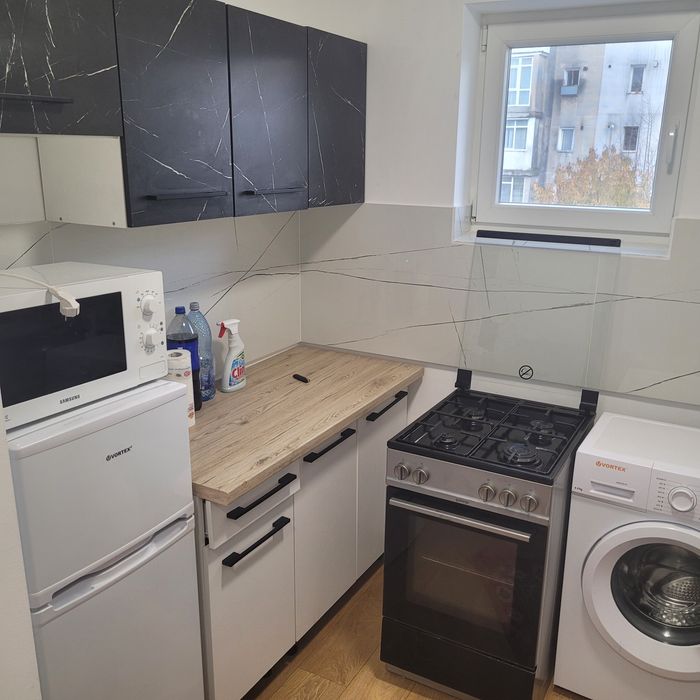 PF închiriez apart. 2 cam recent renovat