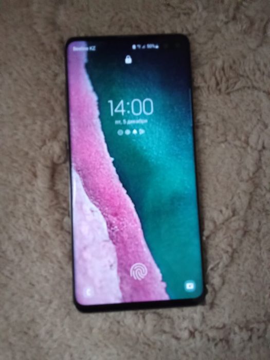 Самсунг с10+ идеалном состояний