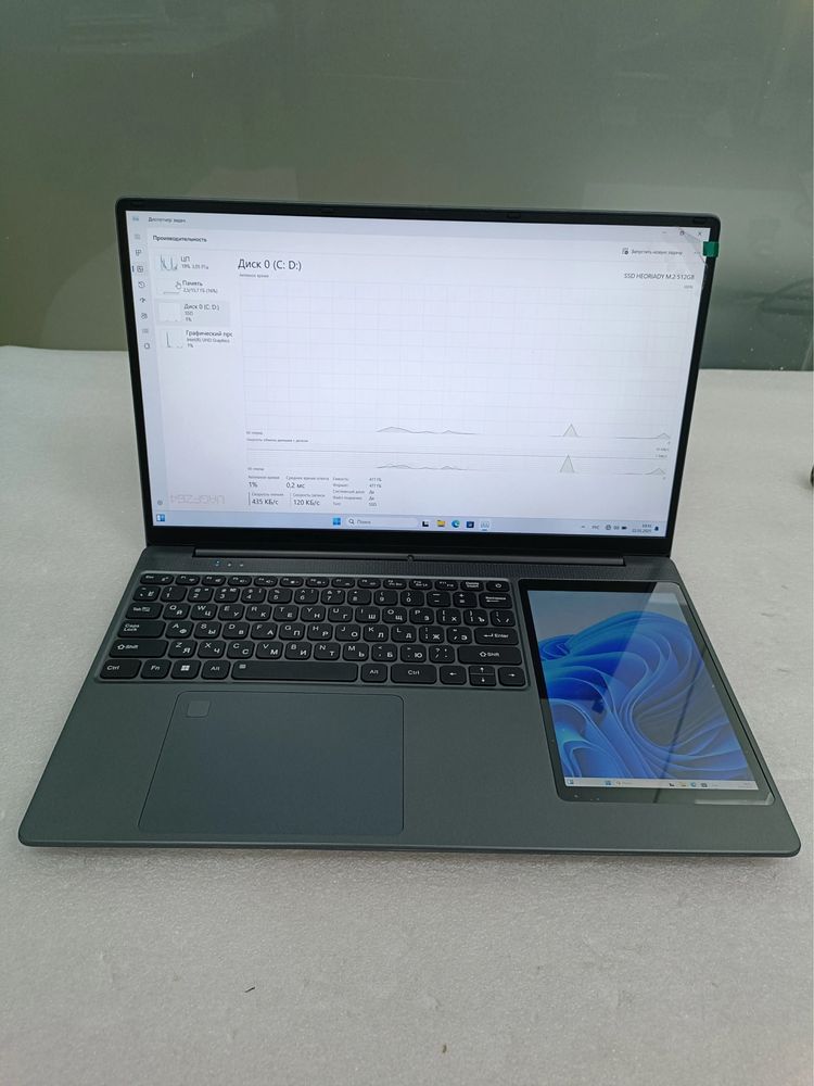 Промоция Лаптоп с двоен екран Windows 11 pro OEM 16 GB RAM